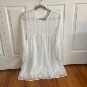 White long-sleeved dress